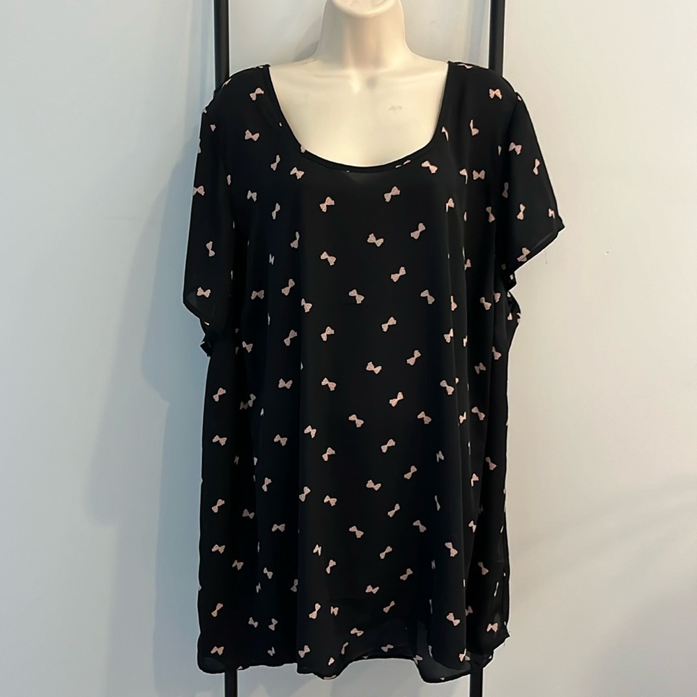 Torrid Georgette black bows hi low blouse top women size 5 short sleeve new